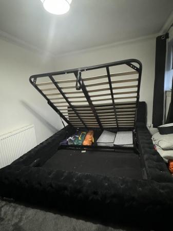 Image 2 of Luxury king size bed frame