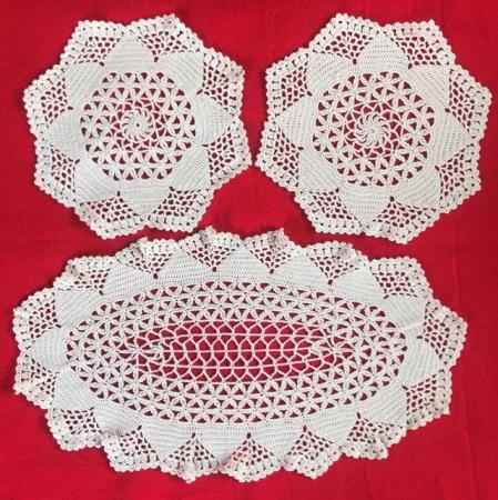 Image 1 of 3 vintage cream crochet doilies, set. £6 ovno lot. Can post.