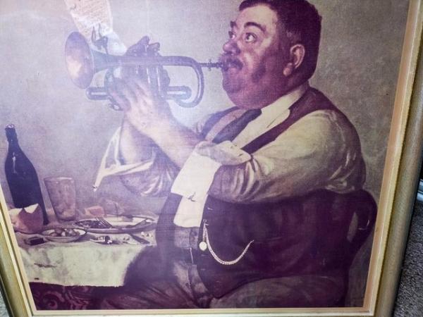Image 4 of Picture of the trumpeter in a restaurant,