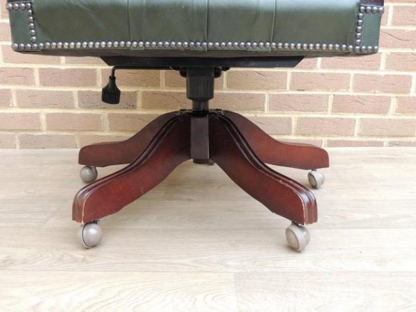 Image 12 of Gainsborough Chair on Shepherd Castors (UK Delivery)