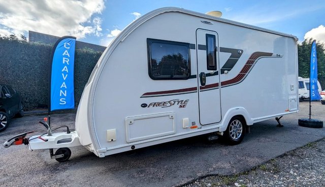 Preview of the first image of STUNNING SWIFT FREESTYLE - 2017 4 BERTH CARAVAN WITH AWNING.