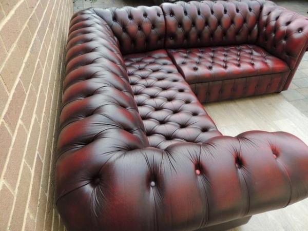 Image 2 of Chesterfield Corner Sofa (UK Delivery)