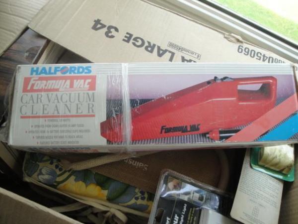 Image 3 of Halfords Car Vacuum - For Car Plug-in Use