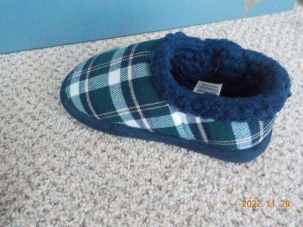 Image 3 of Pair of Boys slippers Brand New