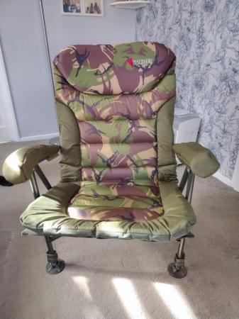 Image 1 of Discovery fishing chair adjustable to recline back