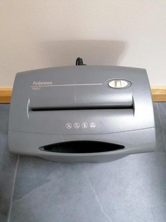 Image 5 of Fellowes Paper Shredder A4 Size