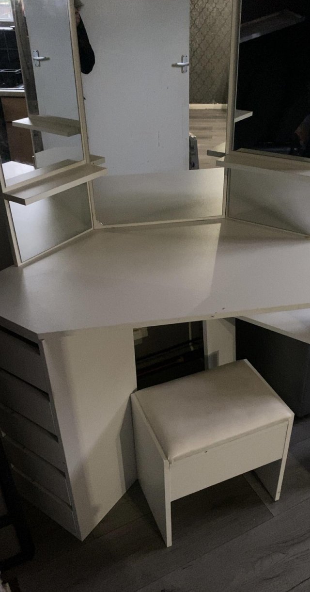 Preview of the first image of white dressing table with drawers and stool.