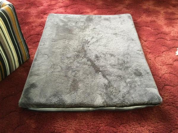 Image 2 of Dog Kennel /Bed, fabric/foam structured, Extra Large