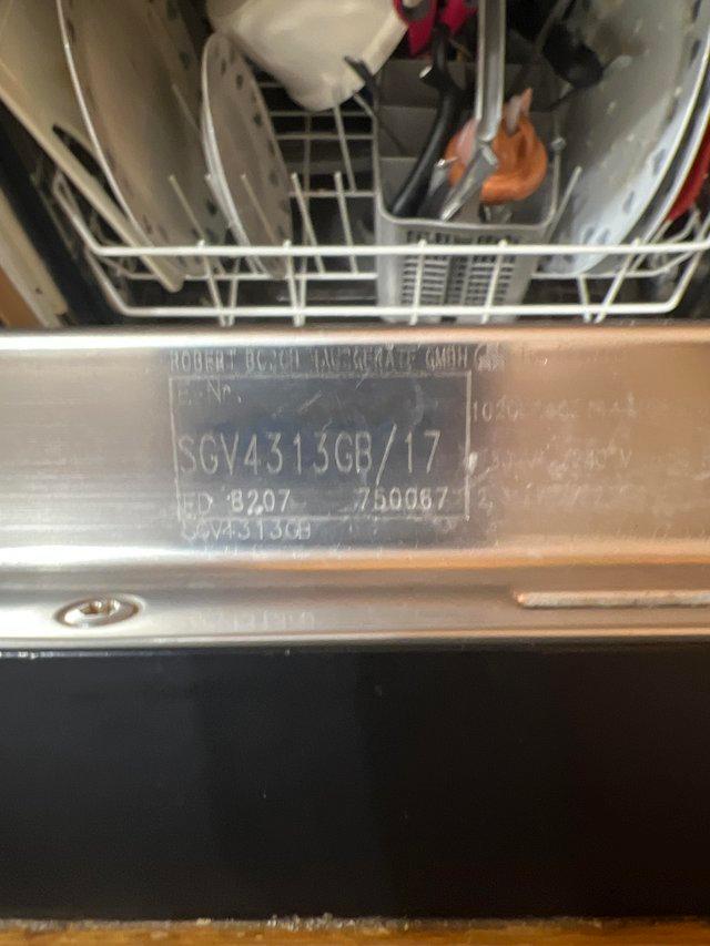 Second hand integrated sales dishwasher