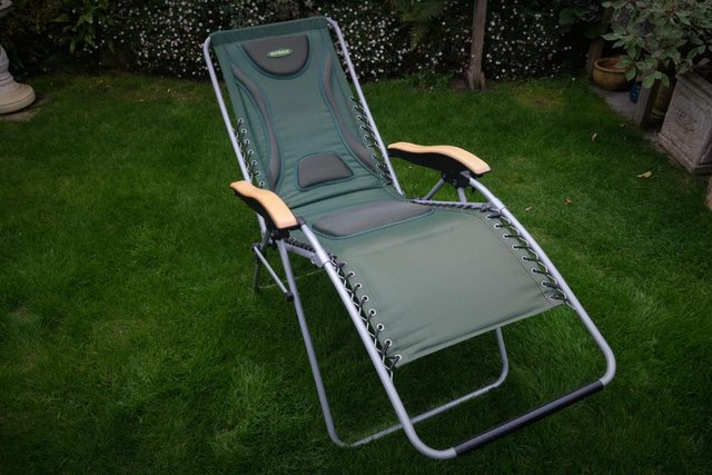 Image 3 of Outback reclining garden Chair as new