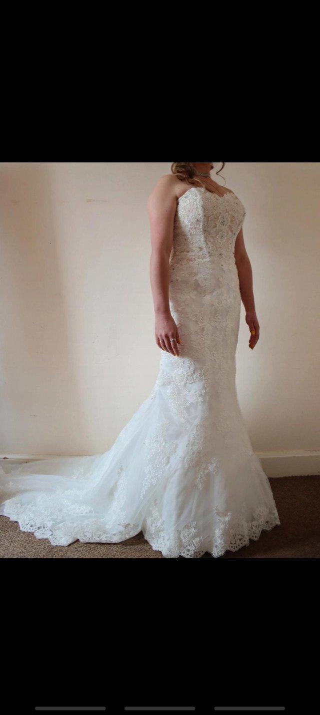 Preview of the first image of Morilee madeline gardner wedding dress.