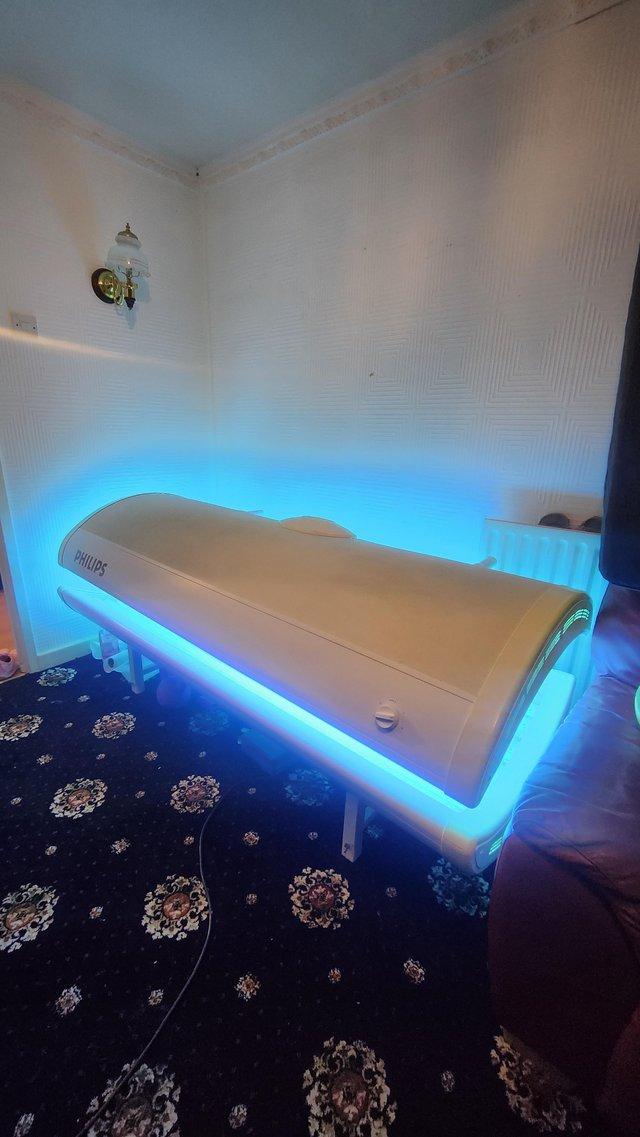 Preview of the first image of Phillips Home Tanning Sunbed 20 Tubes.