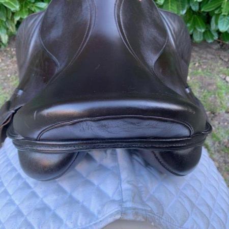 Image 16 of Kent & Masters 17.5 inch S-Series Low Profile Compact saddle