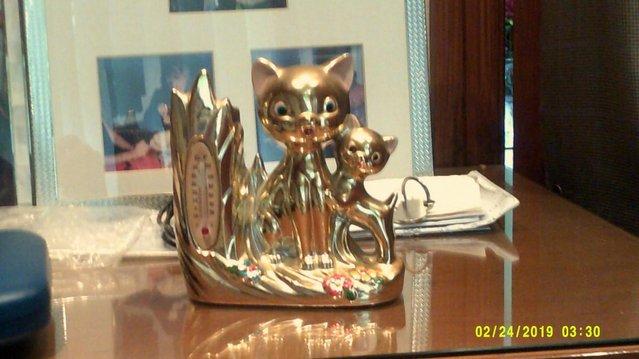 Image 1 of Cat statue Size H 6 W 5 inch. Price £10