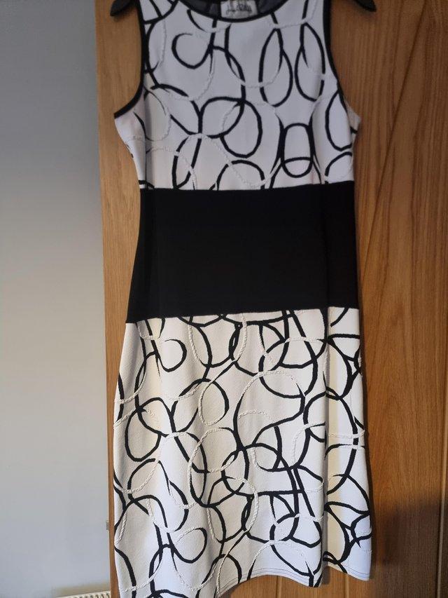Preview of the first image of Joseph Ribkoff Black and White Dress Size 12.