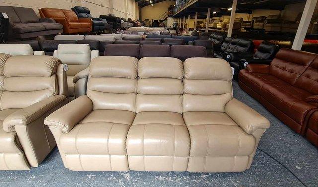 Image 9 of La-z-boy Tulsa cream leather electric 3+2 seater sofas