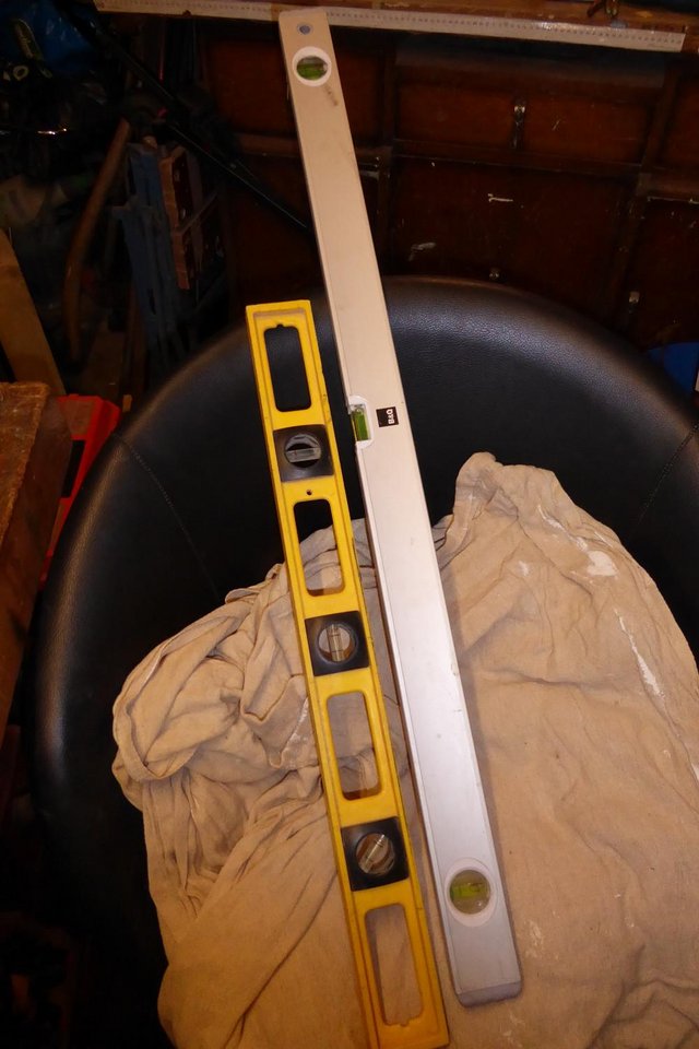 Preview of the first image of builders spirit level 60 cm.