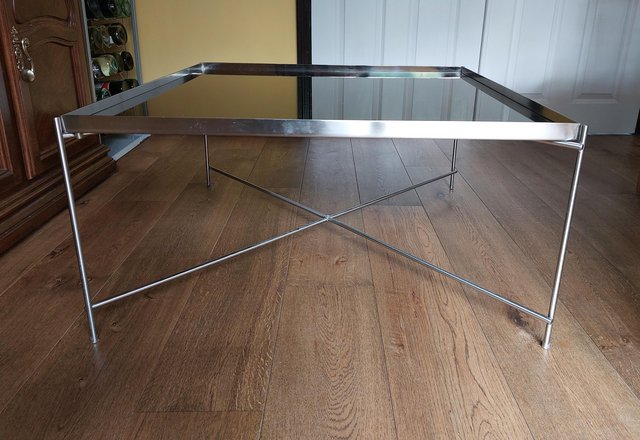 Image 2 of Glass coffee table 80x80 cm