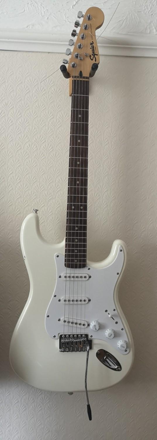SQUIRE BULLET STRATOCASTER — Jewellery & Watches in Loughton