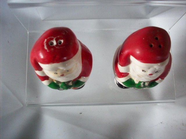 Preview of the first image of VINTAGE SANTA CLAUS FATHER CHRISTMAS SALT & PEPPER POTS - HA.