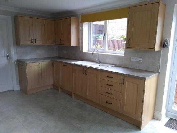 Image 2 of Howden Wood Effect Kitchen Units plus Electric Cooker