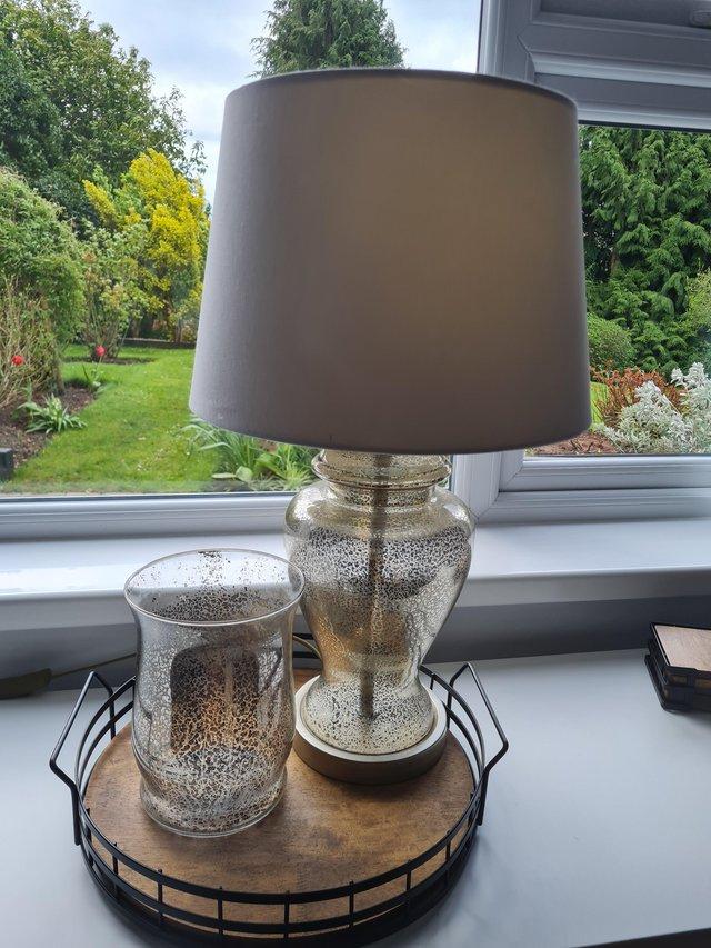 Preview of the first image of Table lamp and matching flower vase.