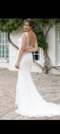 Image 1 of I ovely ivory wedding dress........