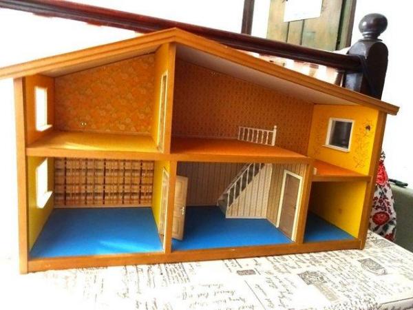 Image 2 of Vintage 1970s Lundby Doll House