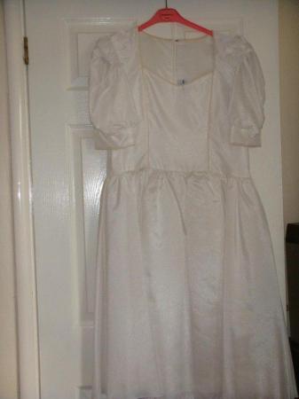 Image 3 of WEDDING DRESS IN GOOD CONDITION
