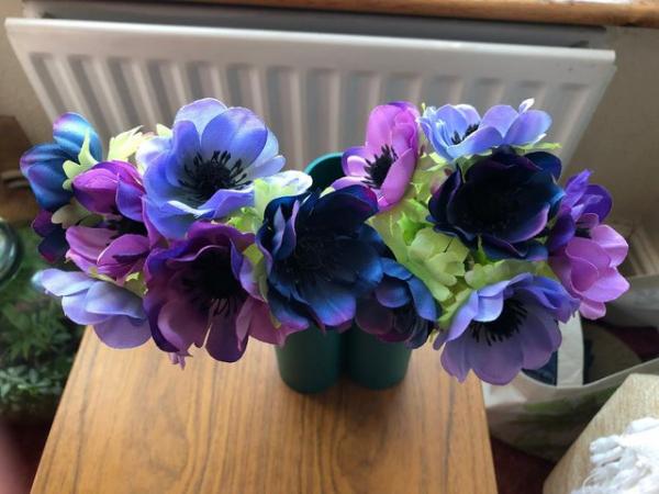 Image 1 of 2 NEW BEAUTIFUL ANEMONE MATERIAL FLOWER POSIES