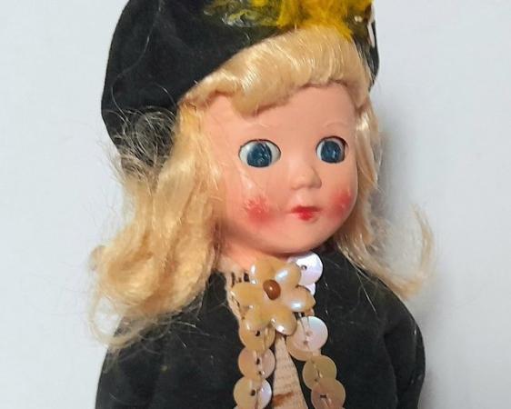Image 3 of ALINA ** A LATVIAN DRESSED DOLL 17 cm tall GOOD