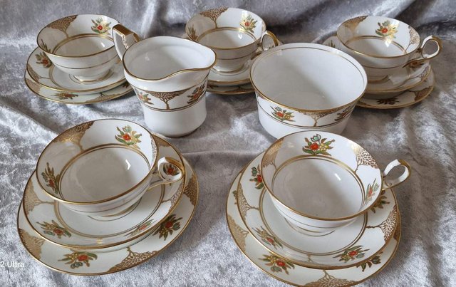 Preview of the first image of Old Royal China England art, hand painted.