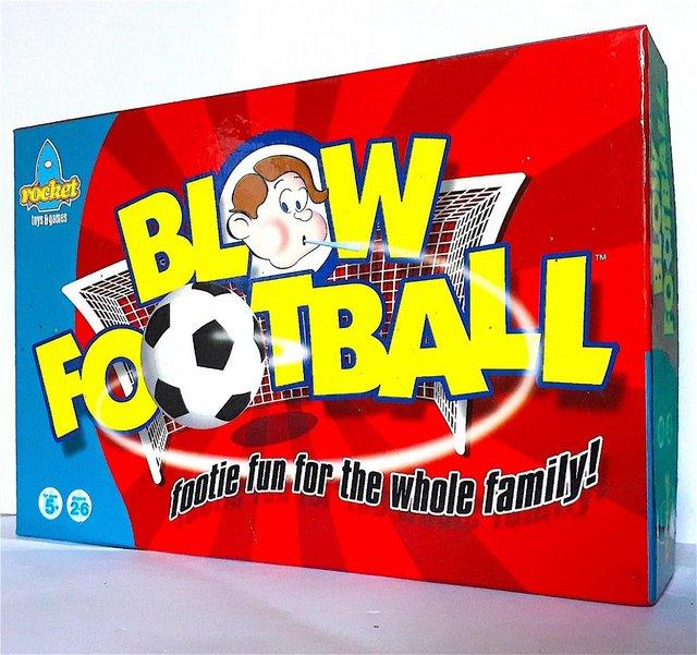 Preview of the first image of LOW USE - FAMILY GAME - BLOW FOOTBALL complete.