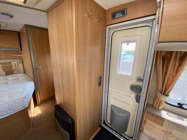 Image 11 of Swift Charisma 535, 2010 4 berth caravan *fixed bed*