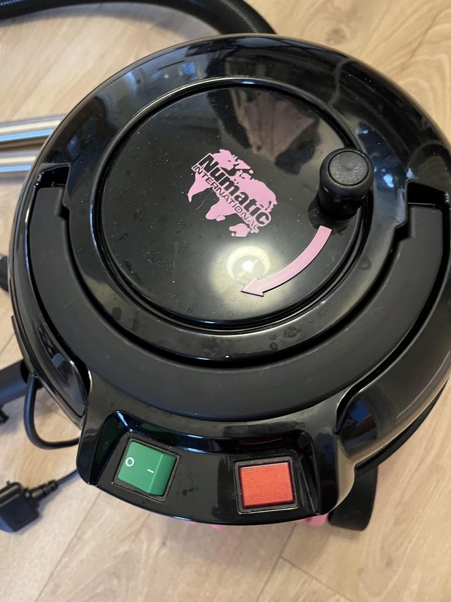 Preview of the first image of Hetty vacuum cleaner, 2 months old, only used a few times.