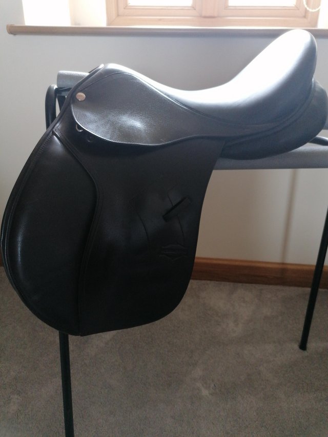 Preview of the first image of Stunning Jeffries Pro 17" Saddle.