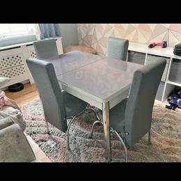 Image 1 of home decor table with sets sale