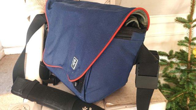Image 2 of Crumpler Camera Shoulder Bag / Blue With Dividers