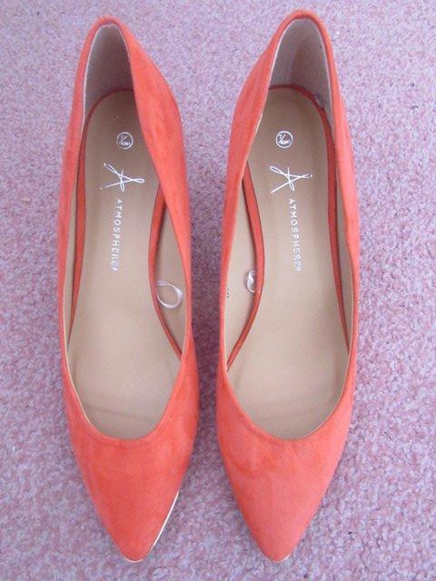 Preview of the first image of Primark (Atmosphere) Dark orange court shoes Size 7, 40/41.