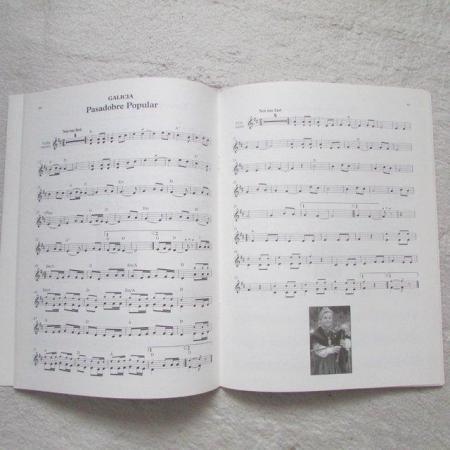 Image 2 of New violin sheet music books + cds