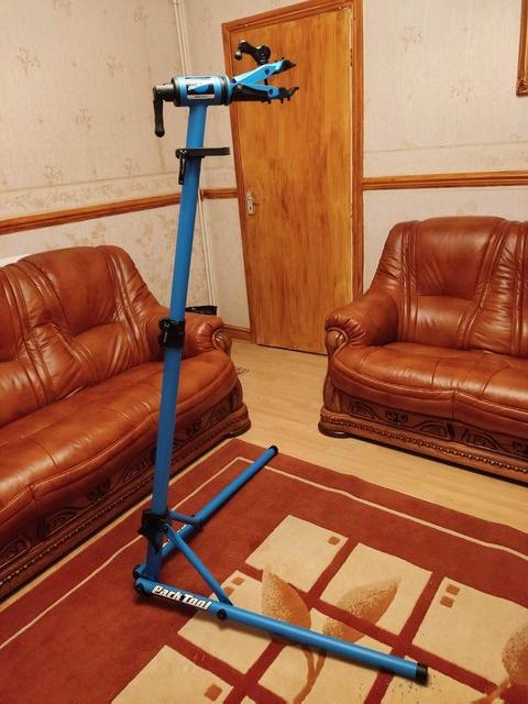 Preview of the first image of Park Tool PCS-10.2 Deluxe Home Mechanic Repair Stand.