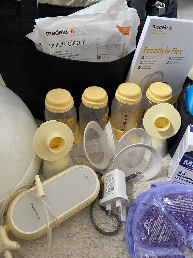 Preview of the first image of Medela Freestyle Hands Free Breastpump.