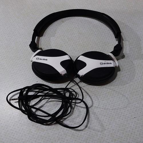Preview of the first image of Stereo Headphones - AV:LINK - Pro Audio - Never Used.