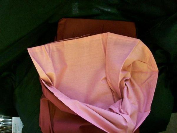 Image 1 of 2 New Single Bed Quilt / Duvet Cover. Pink/Cherry Reversible