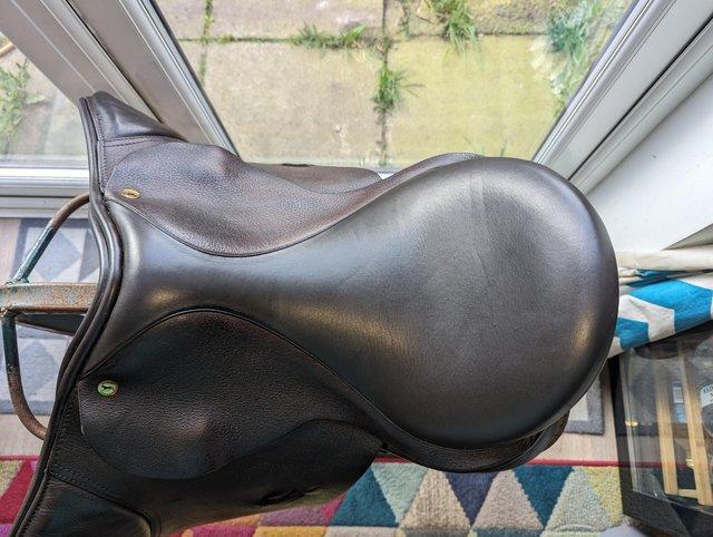 Preview of the first image of Black Country GPX 16.5" W Havana saddle for sale.