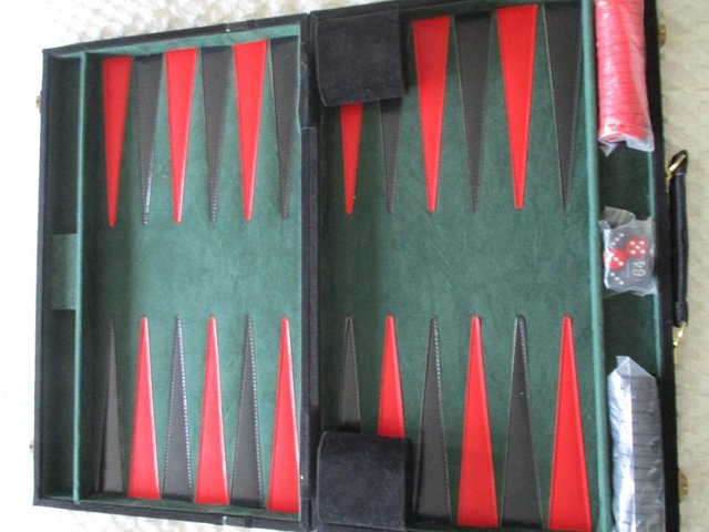 Preview of the first image of Backgammon in case - unused.