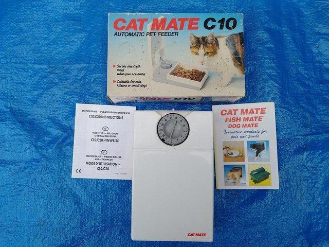 Preview of the first image of Cat Mate C10 Automatic Pet Feeder.
