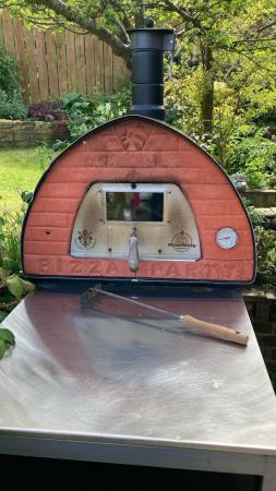 Image 1 of Wood Fired Garden Pizza Oven