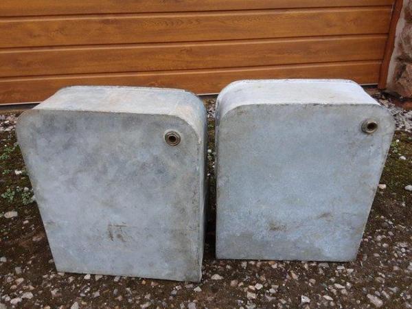 Image 2 of Fisher 9ltr drinking troughs, ideal for sheep, goats, cattle