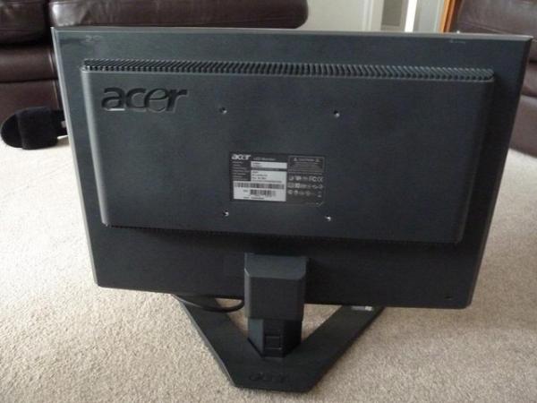 Image 2 of Acer X193W widescreen 19 inch LCD monitor, CD + manual